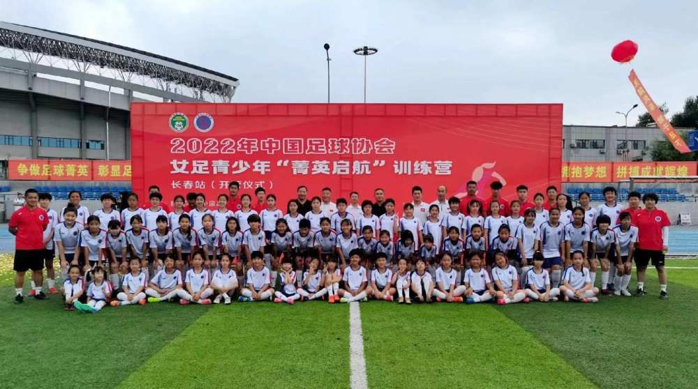 叶辰冷声道：你们苏家当年牵头搞出一个反叶联盟，光是这四个字，就需要你们付出代价。